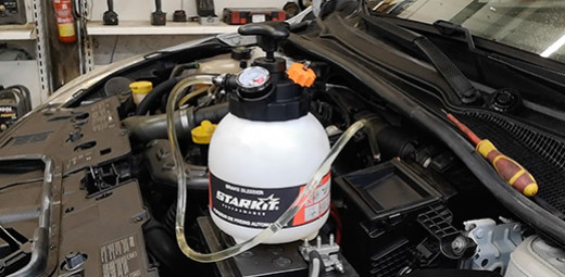 Pourquoi votre voiture a besoin d'une purge du liquide de frein